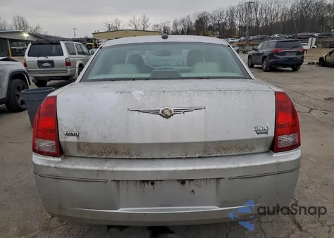2005 Chrysler 300 Touring from USA, damaged, VIN 2C3AK53G95H624827